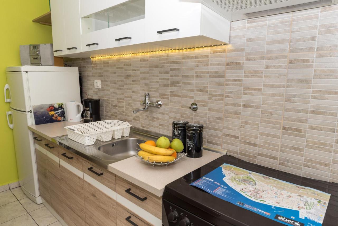 Apartment Danijela Шибеник Экстерьер фото