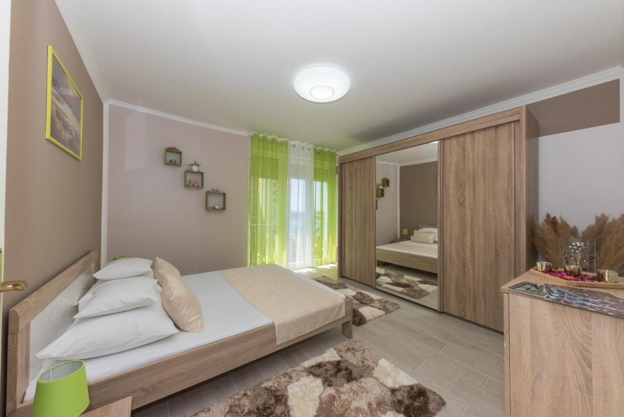 Apartment Danijela Шибеник Экстерьер фото
