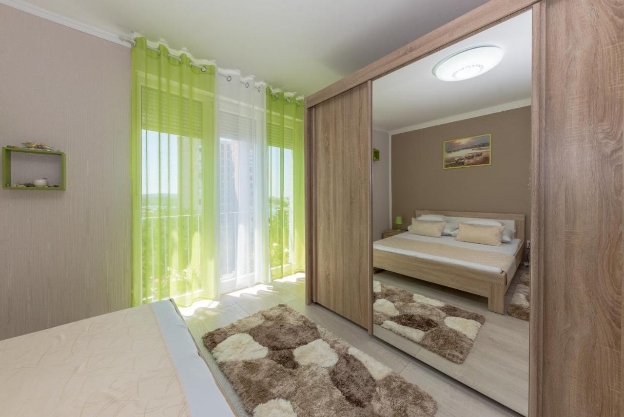 Apartment Danijela Шибеник Экстерьер фото